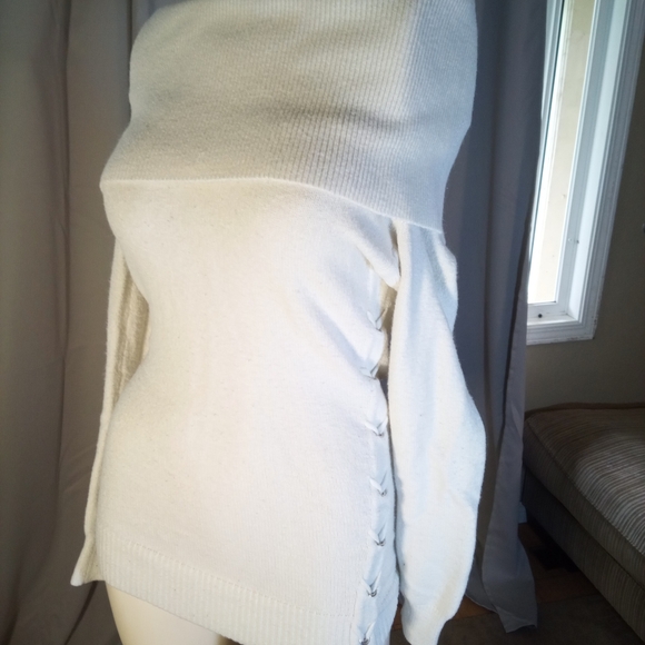 Le Chateau White Off-the-Shoulder Sweater with Side-Slit - Picture 1 of 3